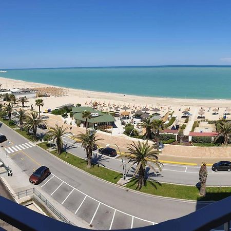 Sky Beach 시비타노바 마르셰 외부 사진